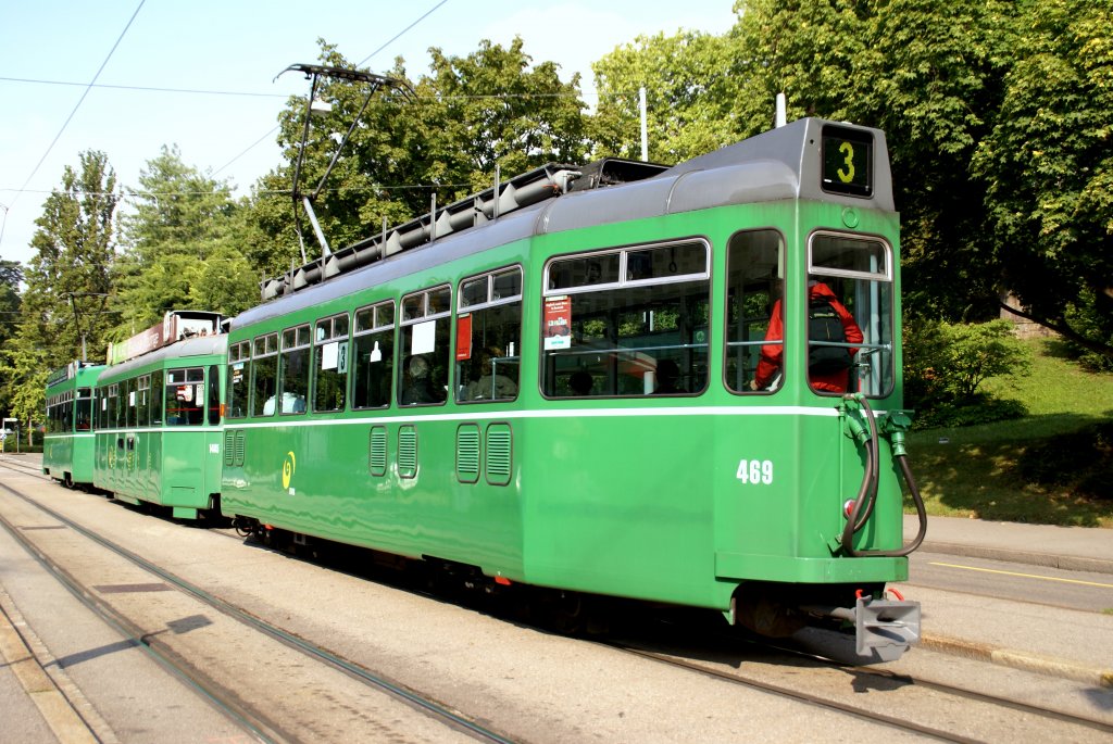 Be 4/4 mit der Betriebsnummer 469 an der Haltestelle St. Alban Tor auf der Linie 3.
